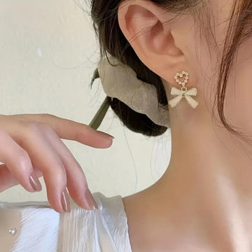White Heart & Bow Earring