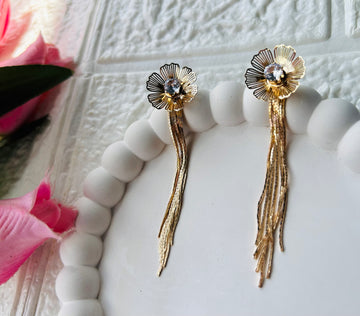Tulip gold Drop earring