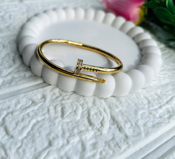 Dynamic Nail Anti-Tarnish Bangle bracelet
