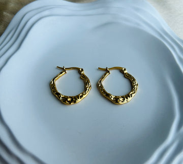 Diva Hoop Earring