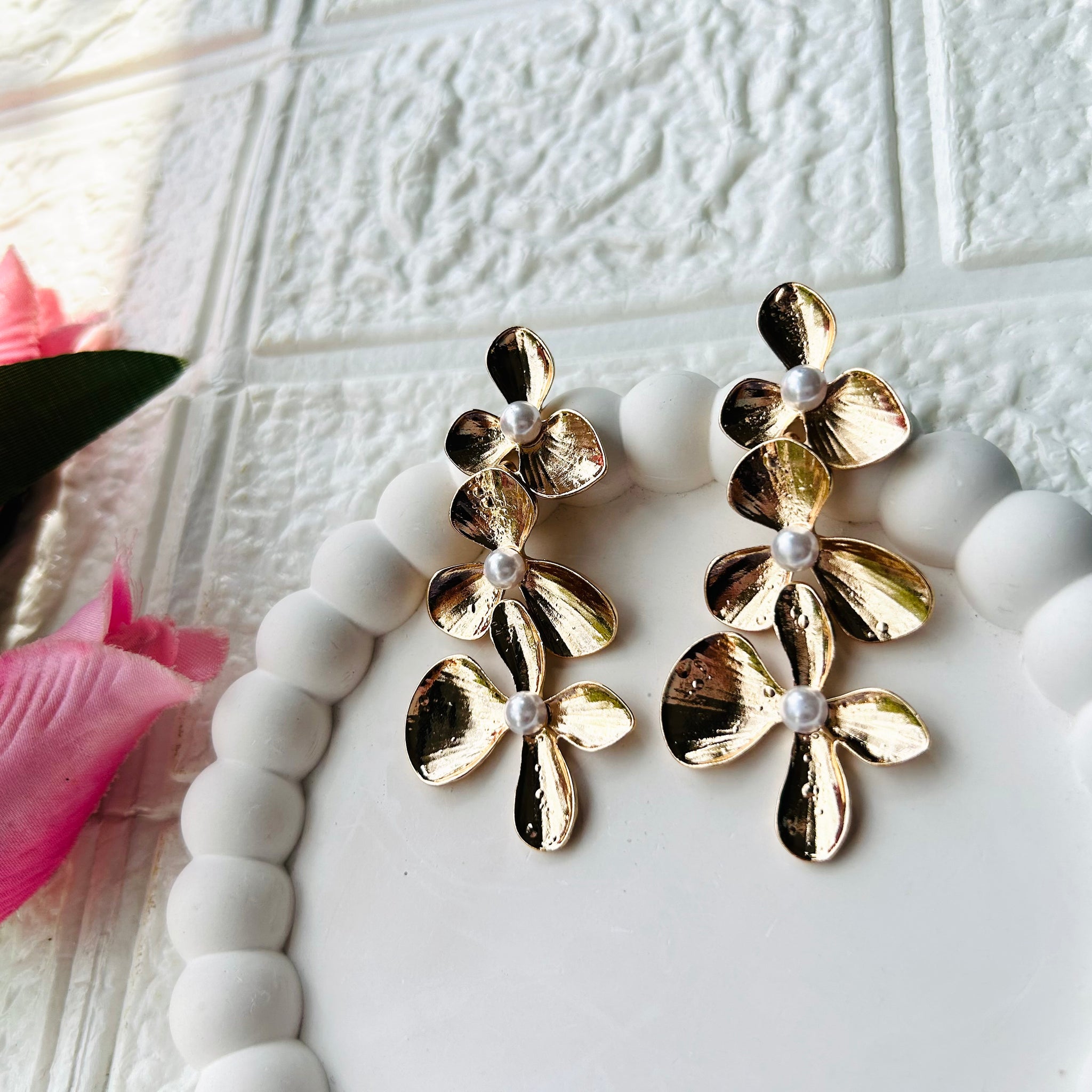 Dazzling Golden leaf chandelier earring