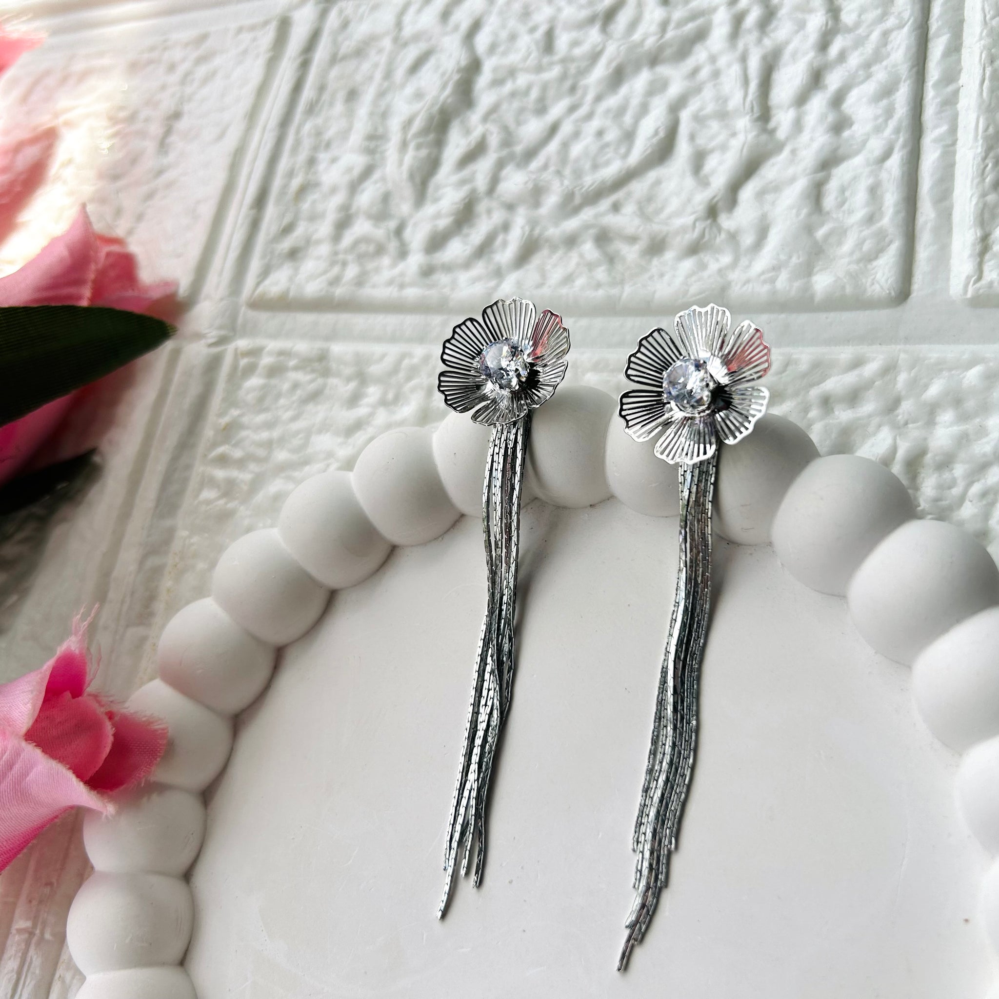 Tulip silver  drop earring