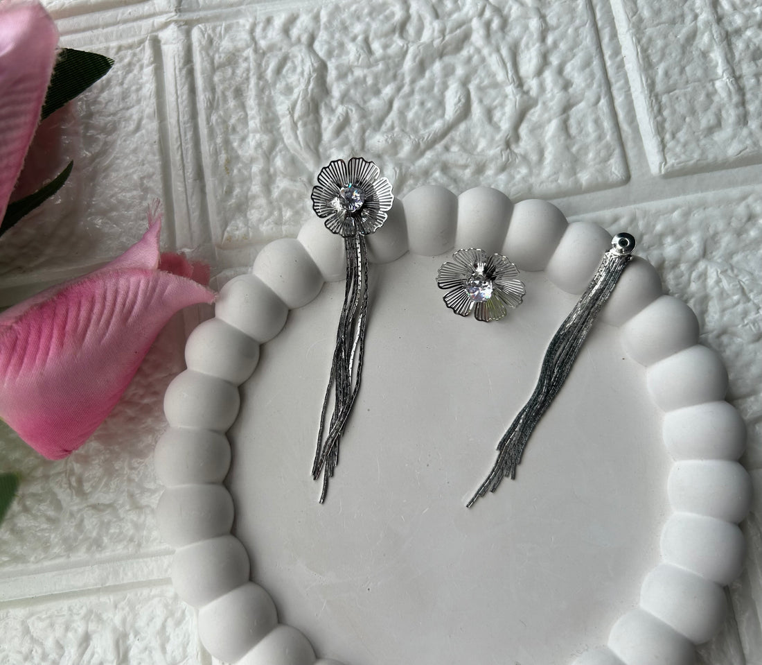 Tulip silver  drop earring