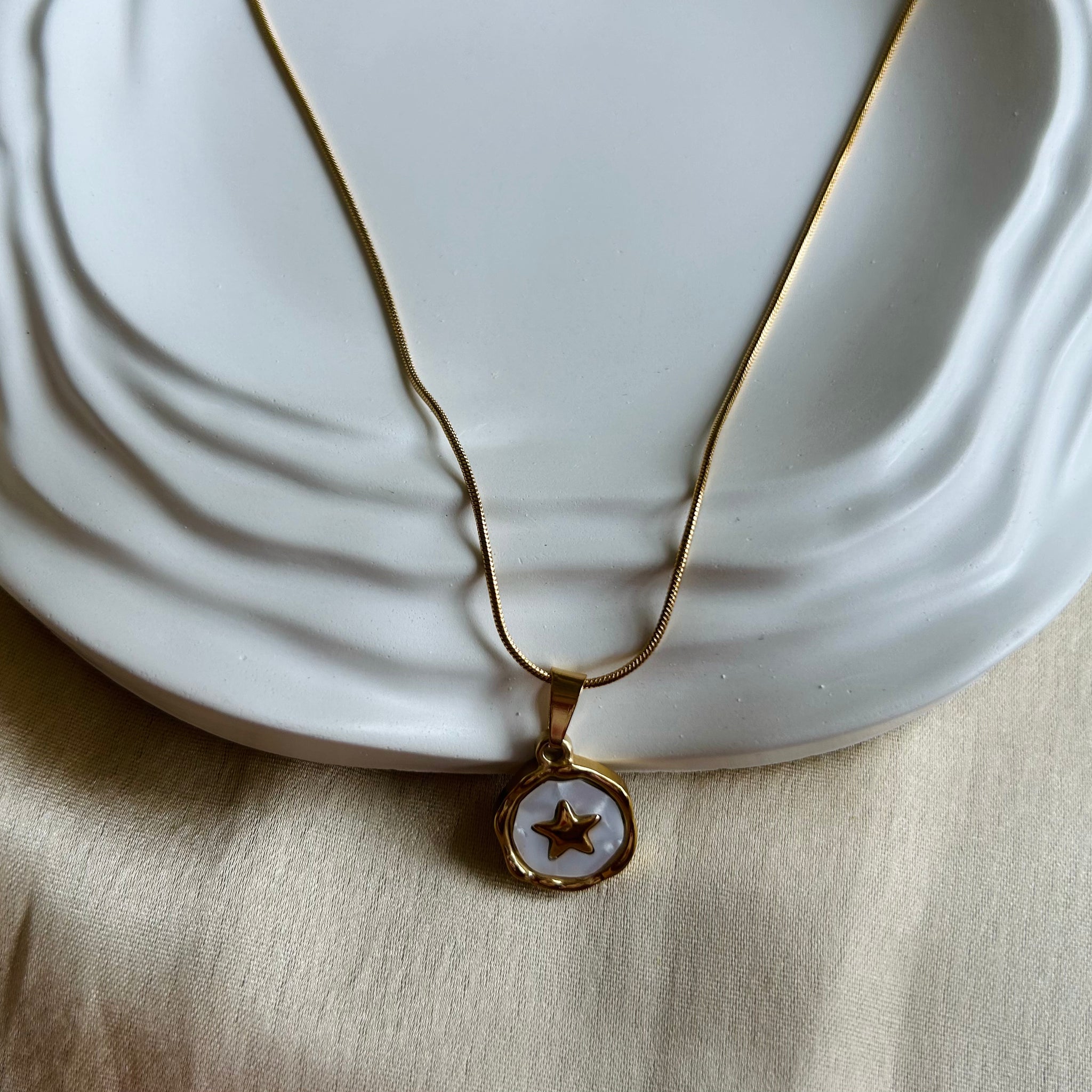 White star necklace