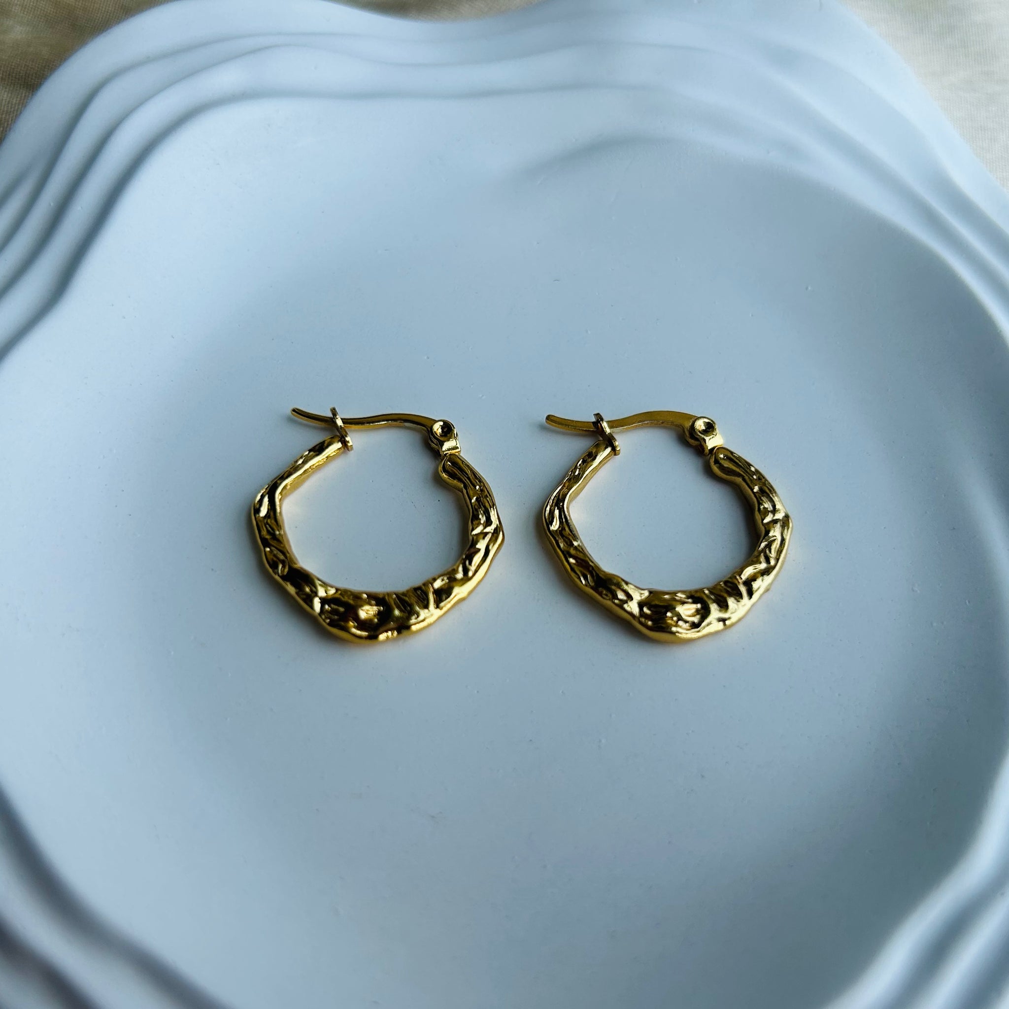 Diva Hoop Earring