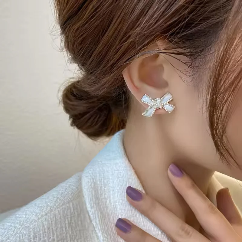 Cute White Bow Earring Cute White Bow Earring - Image 1