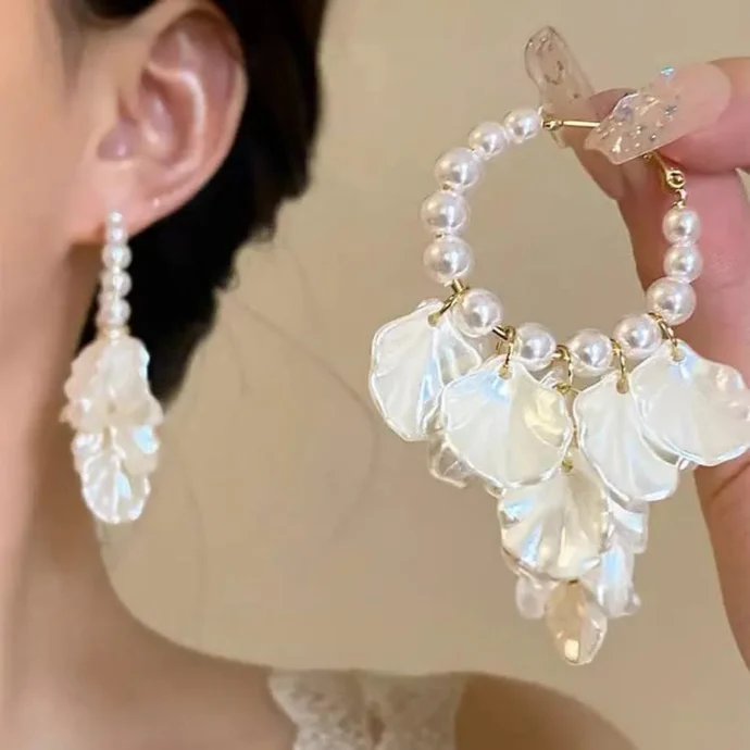 White Princess Earring White Princess Earring - Image 1